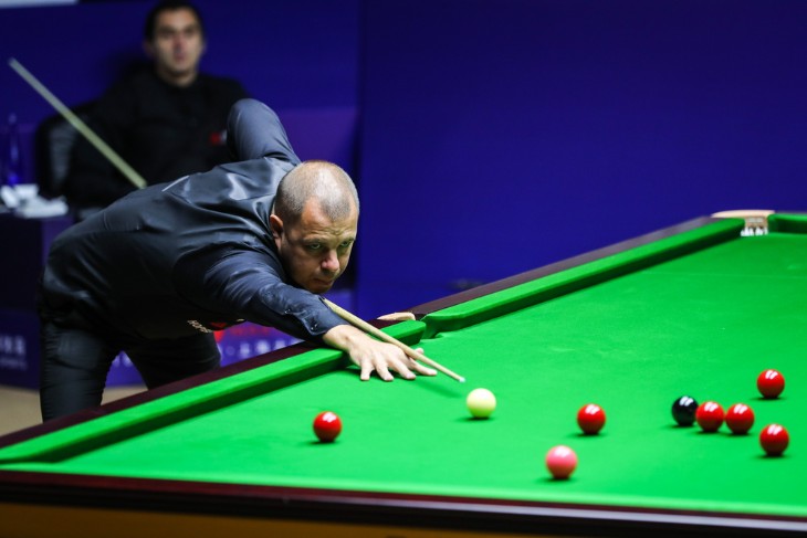 Adjusting Your Snooker Stance for Different Shots