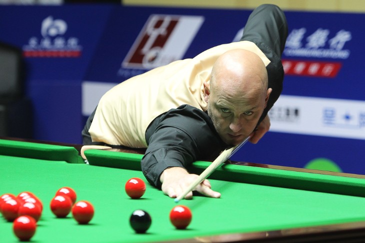 How to Break in Snooker?